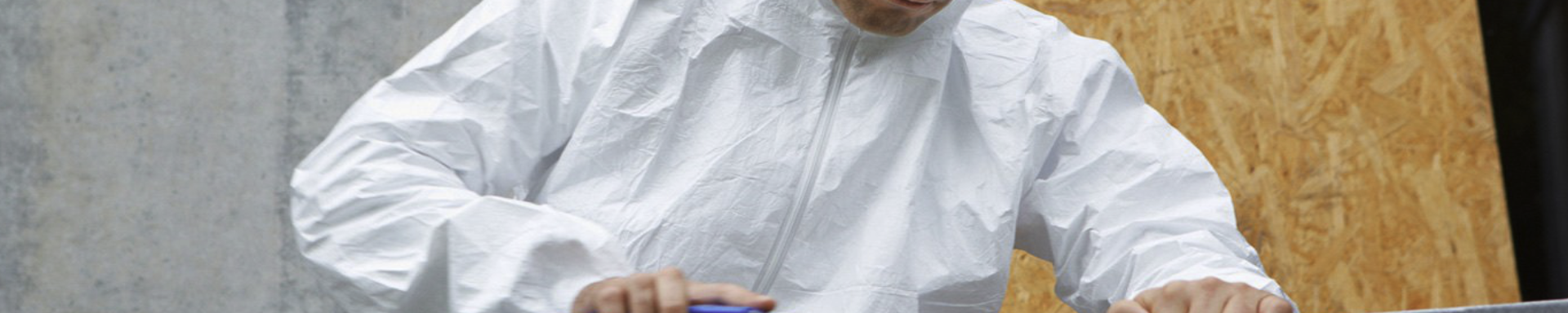 Disposable Coveralls | GarageAndFab.com | Munro Industries gf-10010302301702