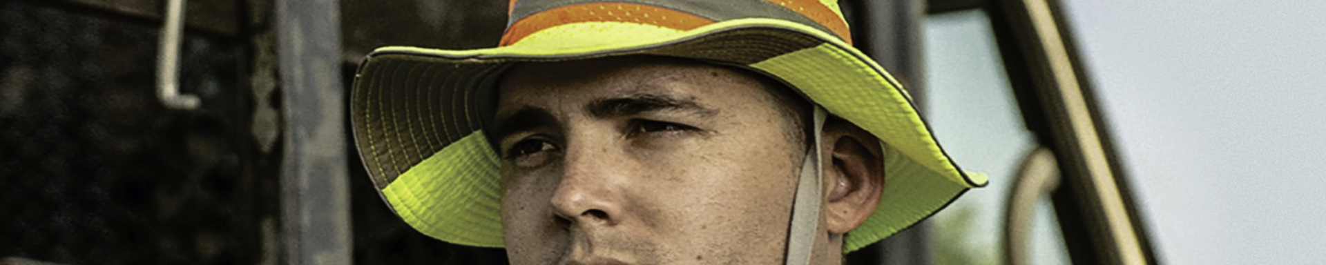 High Visibility Safety Headwear | GarageAndFab.com | Munro Industries gf-10010302301002