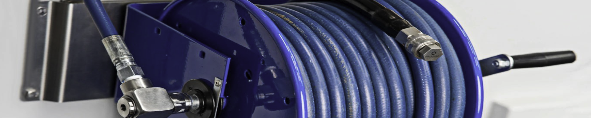 Pump Hose Reels | GarageAndFab.com | Munro Industries gf-10010302210111