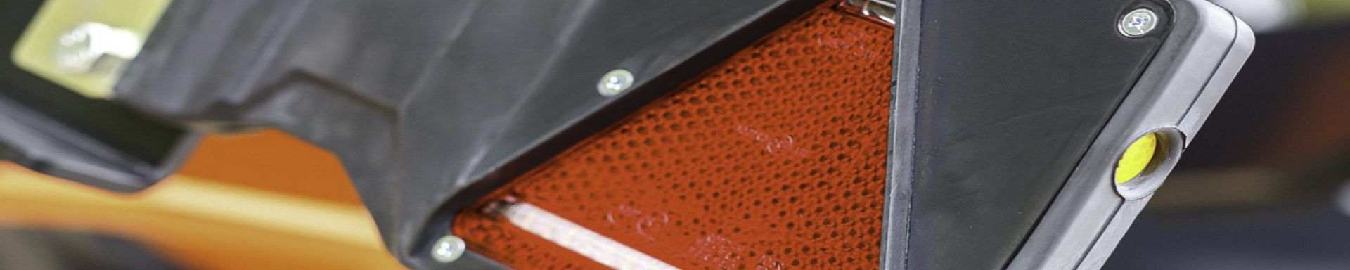 Trailer Reflectors & Light Lenses | GarageAndFab.com | Munro Industries gf-100103061007