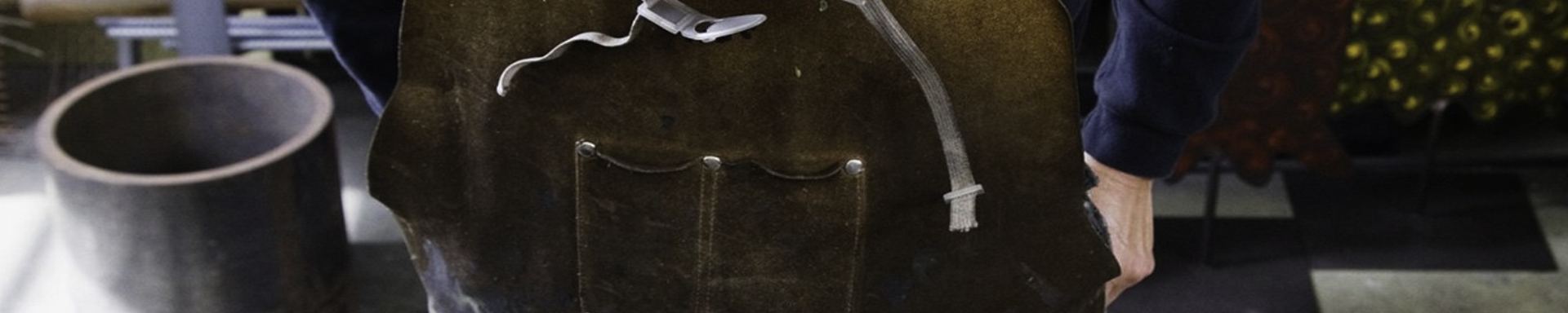 Welding Aprons | GarageAndFab.com | Munro Industries gf-10010302300104