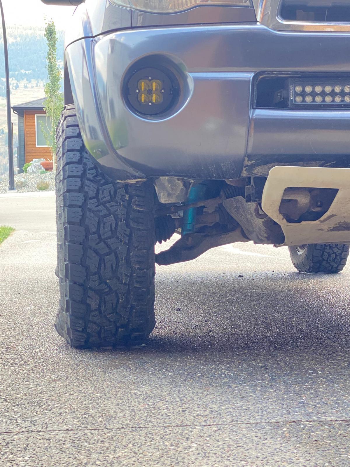 Vivid 11308 FNG SAE Fog Light Kit Toyota Tacoma White 05-11 | GarageAndFab.com