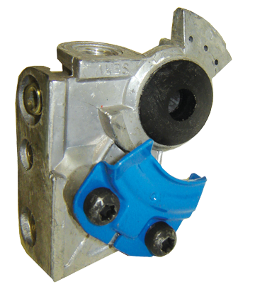 Fairview Mounted Emergency GladHand Item #: FVF-GHM-E | GarageAndFab.com